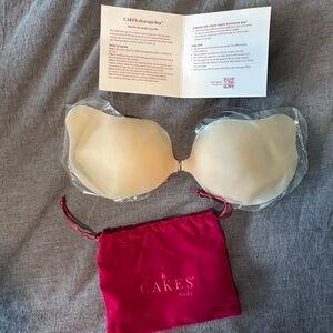 Nude Adhesive Strapless Cleavage Bra